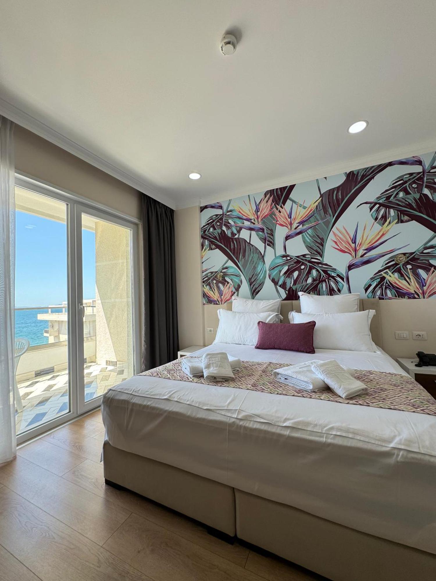 Hotel Britania Vlorë Cameră foto