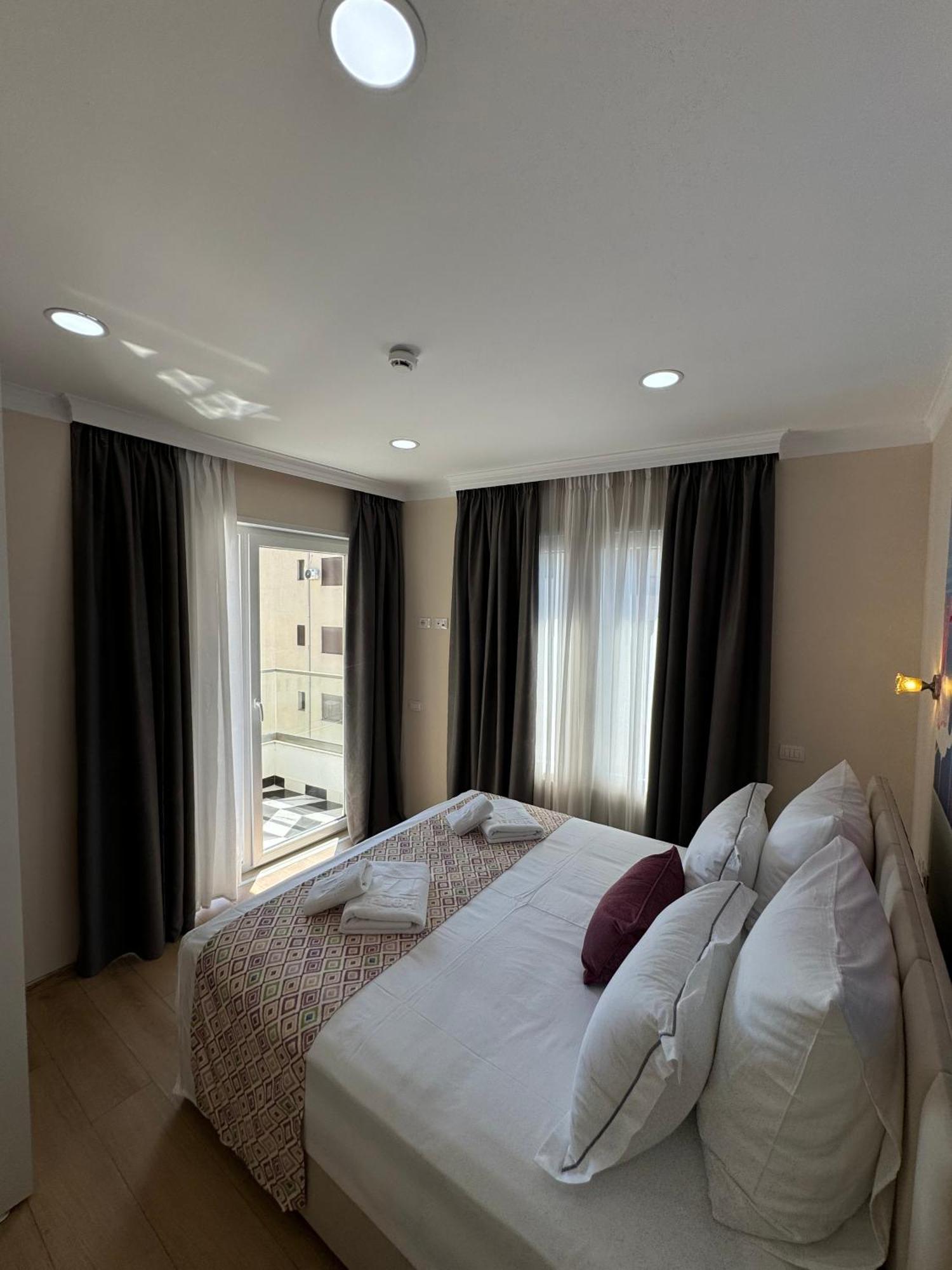 Hotel Britania Vlorë Cameră foto