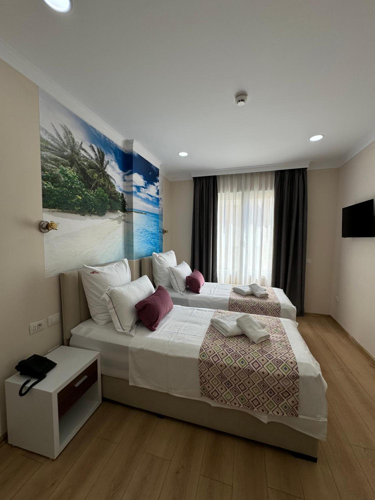 Hotel Britania Vlorë Cameră foto