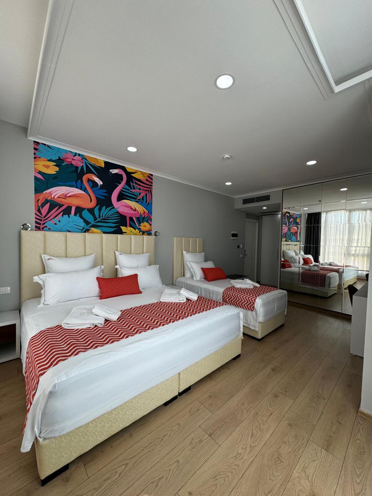Hotel Britania Vlorë Cameră foto