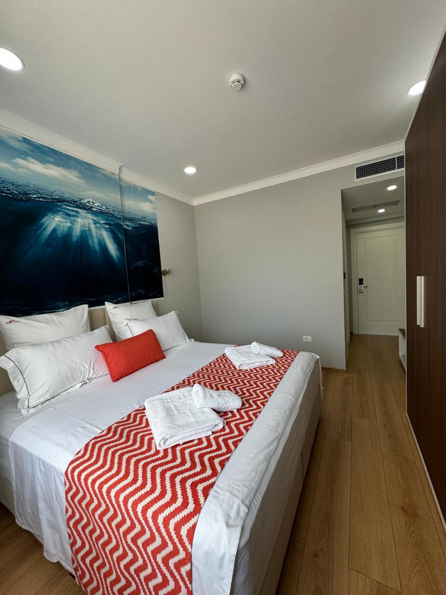 Hotel Britania Vlorë Cameră foto